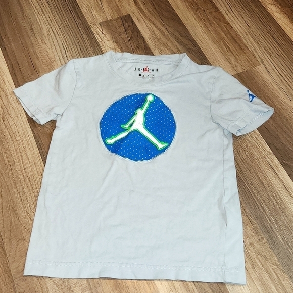 JORDAN T-shirt size Small (5/6) Gray & Blue - Picture 1 of 4